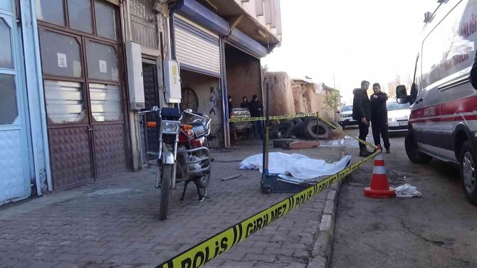 Ağabey İle Kardeşin Cenazeleri Adli Tıp Morguna Kaldırıldı