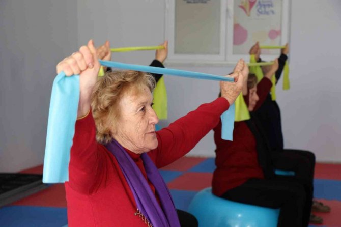 Anne Şehir İle 17 Bin Kişi Zumba Yaptı