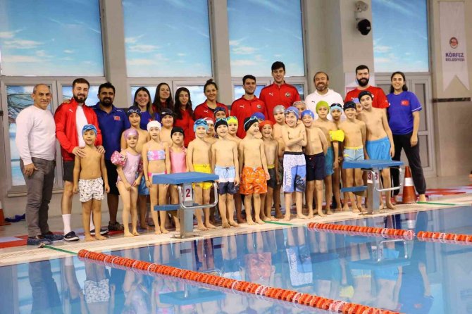 Körfez’de Milli Yüzücüler Yetişiyor