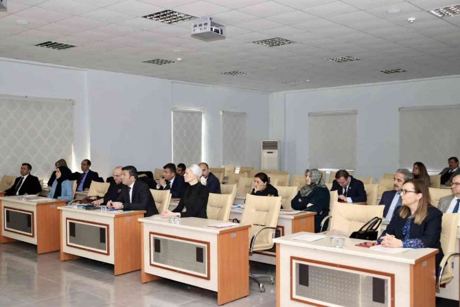 Kadına Yönelik Şiddet Masaya Yatırıldı