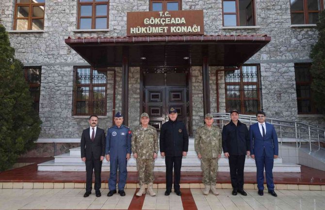 Milli Savunma Bakanı Akar Ve Komuta Kademesinden Gökçeada’ya Ziyaret