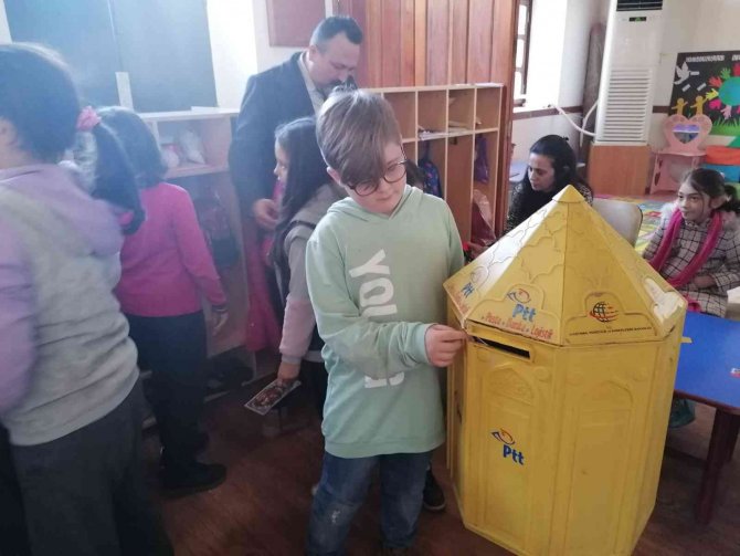 Sevgi Postanesi Büyüyor