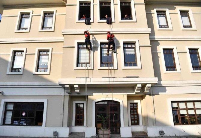 Osmangazi’den Nefes Kesen Deprem Tatbikatı