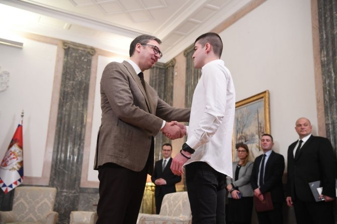 Vucic: "Nato İle Bir Felaketten Şimdilik Kaçınmayı Başardık"