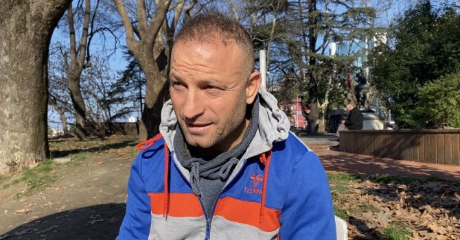 Yazdan Kalma Günü Yaşadılar, Kendilerini Sahile Attılar