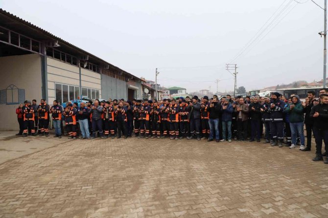 Belediyeden Personeline Asgari Ücretin Üzerinde Zam