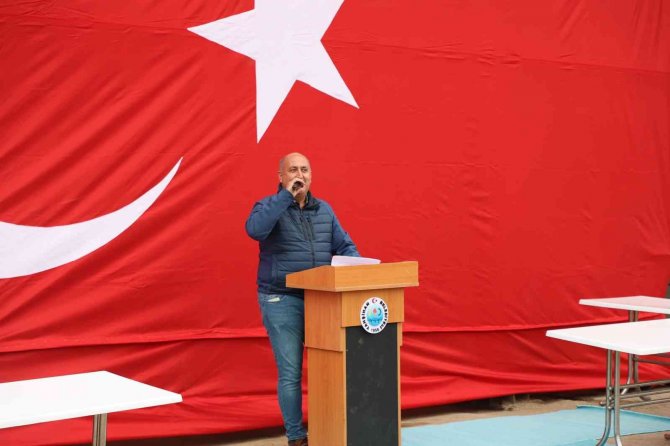 Belediyeden Personeline Asgari Ücretin Üzerinde Zam