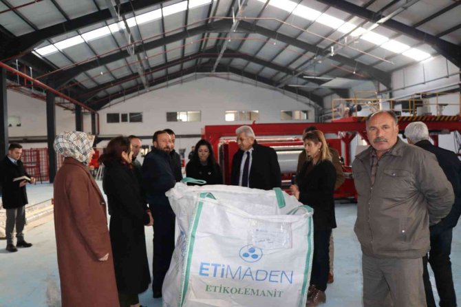 Oltu Çuval Fabrikasında 350 Kişi İş Başı Yaptı