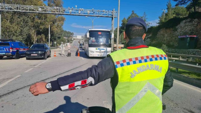 24 Saatte 15 Bin Araç Girdi