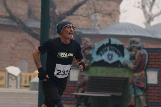 82. Yaşında Gümüş Madalyanın Sahibi Oldu