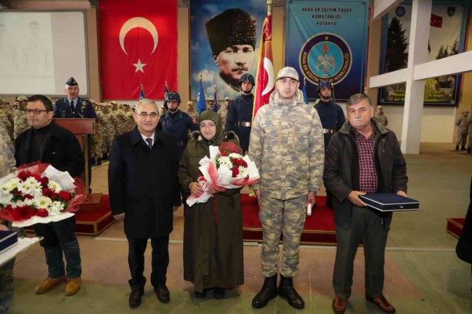 Acemi Eğitimini Tamamlayan Erler Yemin Etti