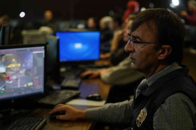 Ankara’da Yılbaşı Tedbirleri Kgys Merkezinden İzleniyor
