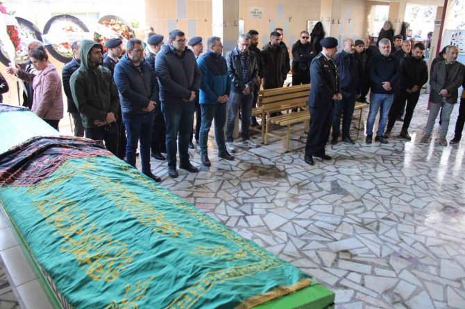 Patlamadan Hayatını Kaybeden Anne Kız Son Yolculuğuna Uğurlandı