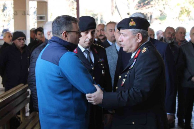 Patlamadan Hayatını Kaybeden Anne Kız Son Yolculuğuna Uğurlandı