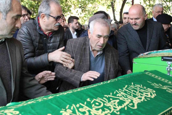 Patlamadan Hayatını Kaybeden Anne Kız Son Yolculuğuna Uğurlandı
