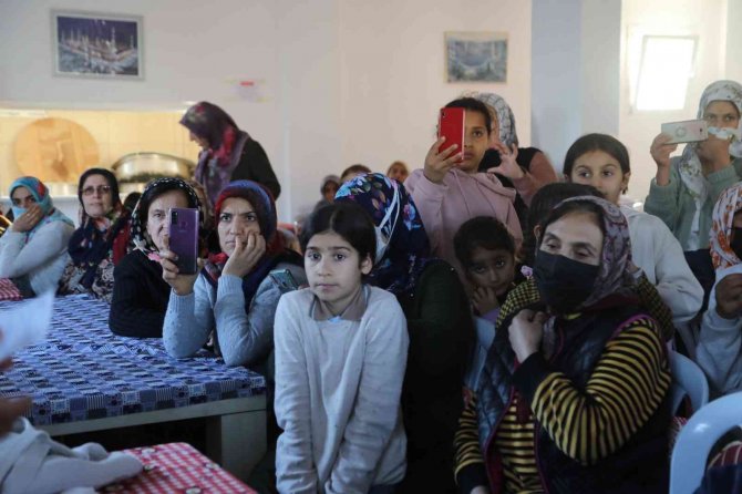 Bodrum Belediyesi, Çocuklara Yeni Yıl Sevinci Yaşattı