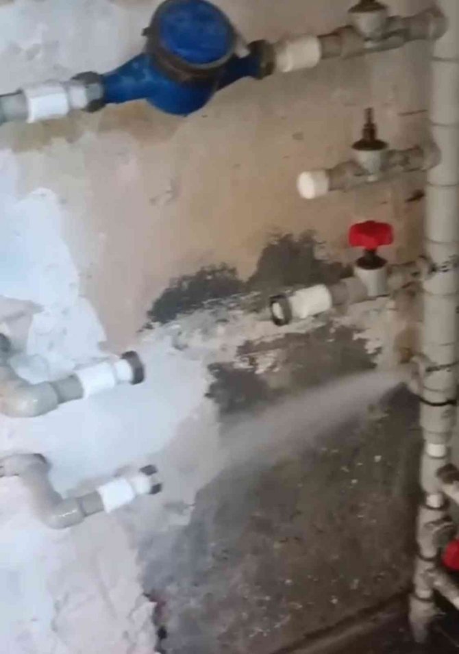 Batman’da Hırsızlar Pes Dedirtti, Apartmanın Su Sayaçları Çalındı