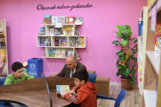 Bitlis’te Kütüphanesiz Okul Kalmadı