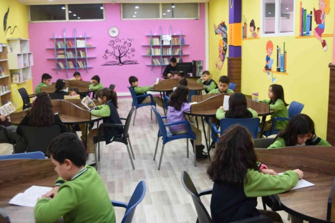 Bitlis’te Kütüphanesiz Okul Kalmadı