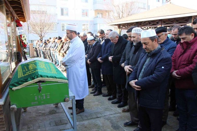 Küçük Melis Son Yolculuğuna Uğurlandı