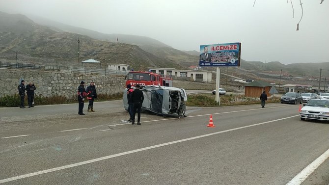 Kontrolden Çıkan Otomobil Aydınlatma Direğine Çarparak Devrildi: 1 Yaralı