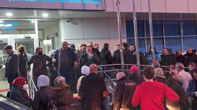 Eyt Yoğunluğu Hafta Sonu Da Devam Ediyor