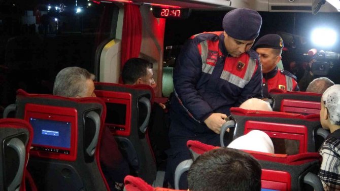 Diyarbakır’da Yeni Yıla Saatler Kala Huzur Ve Güven Ortamı İçin Görev Başındalar