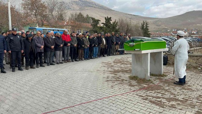 78 Yaşında Vefat Eden Kore Gazisi Toprağa Verildi
