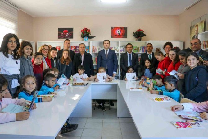 Asarcık İ̇lkokulu Kütüphanesine Kavuştu