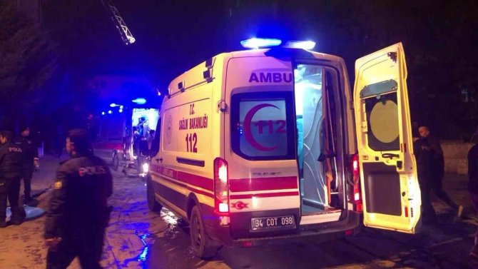 Sancaktepe’de 7 Katlı Apartmanda Yangın: Bir Kişi Hastaneye Kaldırıldı