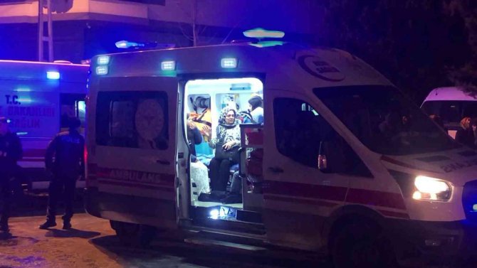 Sancaktepe’de 7 Katlı Apartmanda Yangın: Bir Kişi Hastaneye Kaldırıldı