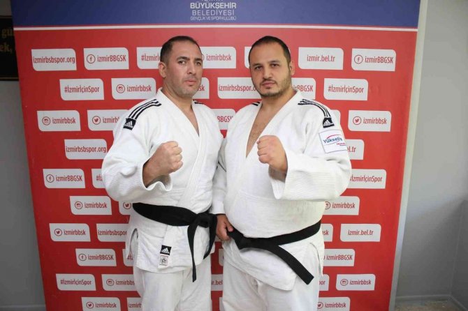 İ̇zmir’in Yıldızlarına, 2022’de Madalya Yağmuru