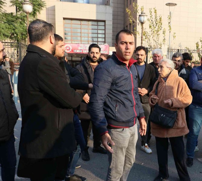 İ̇zmir’deki Vinç Faciasında 3 Gözaltı