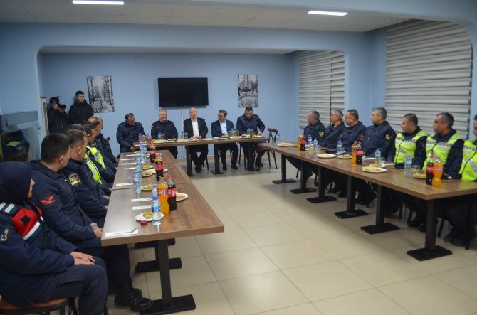 Emniyet Ve Jandarmanın Yeni Yılı Kutlandı