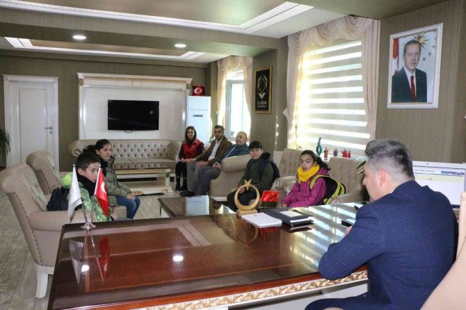 Kaymakam Özçelik’ten ‘Çevreme Duyarlıyım, Değerlerime Sahip Çıkıyorum’ Projesine Destek