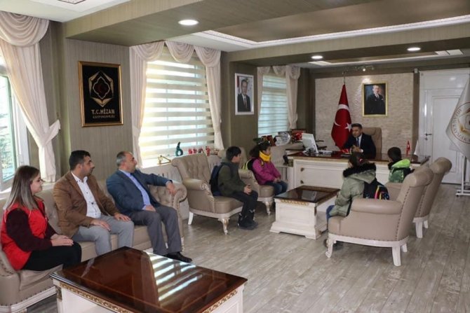 Kaymakam Özçelik’ten ‘Çevreme Duyarlıyım, Değerlerime Sahip Çıkıyorum’ Projesine Destek