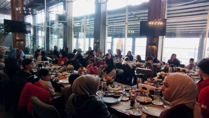 Kızılay Kılavuz Kaptan Yetim Destek Programı Ağrı’da Başladı