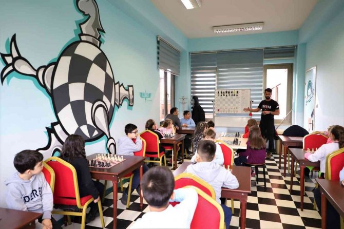 Bu Yıl 33 Bin Öğrenci Sporla Tanıştı