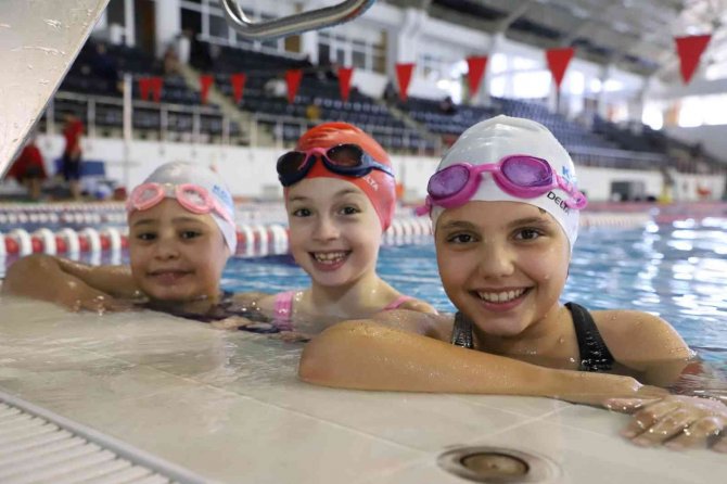 Bu Yıl 33 Bin Öğrenci Sporla Tanıştı