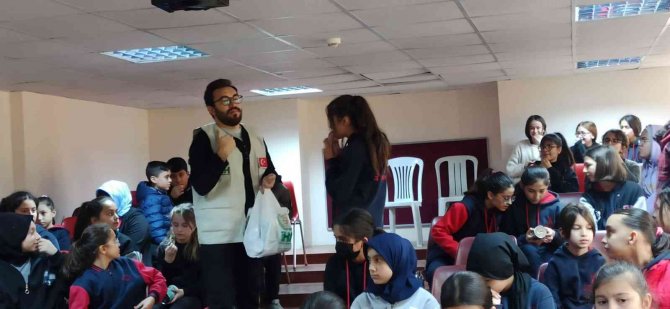 Kütahya İ̇hh’dan “İ̇yilikte Yarışan Sınıflar” Projesi Tanıtımı
