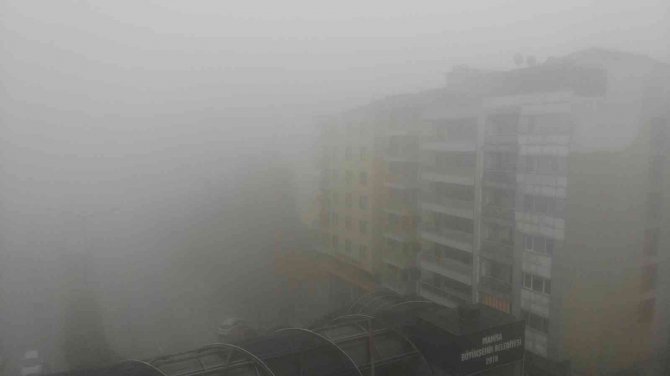 Sisin İçinde Kaybolan Manisa Havadan Görüntülendi