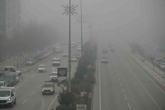 Sisin İçinde Kaybolan Manisa Havadan Görüntülendi