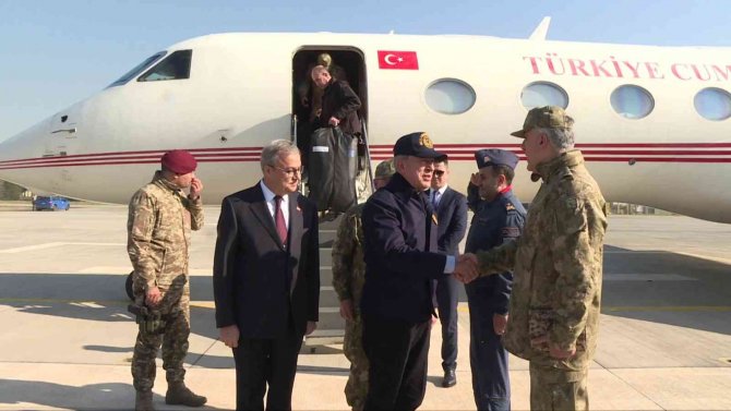 Bakan Akar Ve Beraberindeki Tsk Komuta Kademesi Diyarbakır’da