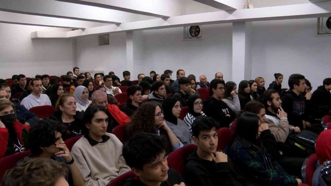 Maltepe’de Genç Yazılımcılar Sertifikalarını Aldı