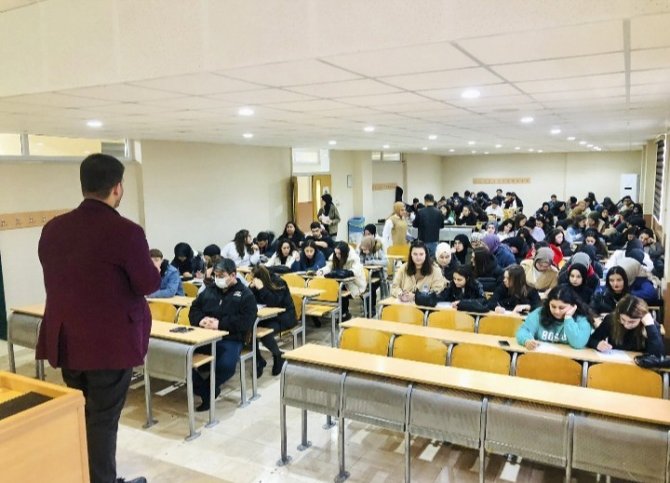 Subü’de Tütün Ve Teknoloji Bağımlılığı Eğitimi