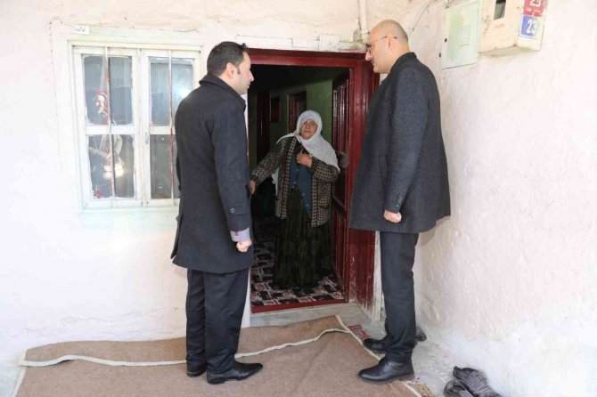 Kaymakam Aydın’dan Yaşlı Ve Hastalara Ziyaret