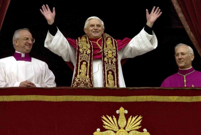 Eski Papa 16. Benedict, 95 Yaşında Hayatını Kaybetti