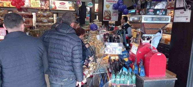 Kuruyemişçilerde Manzara Değişmedi