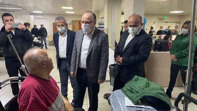 Vali Tutulmaz Hastaları Ve Sağlık Çalışanlarını Ziyaret Etti