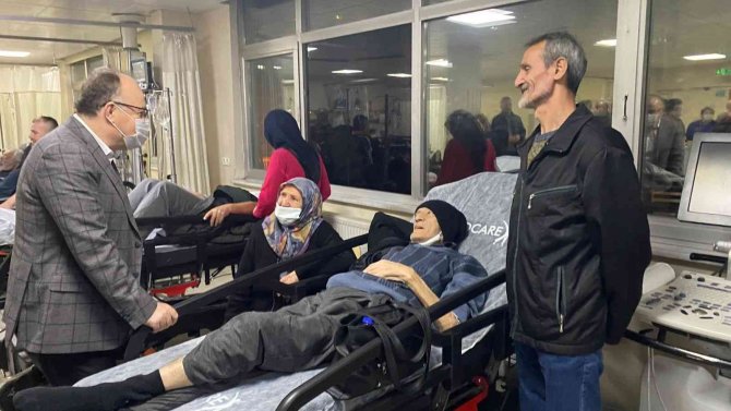 Vali Tutulmaz Hastaları Ve Sağlık Çalışanlarını Ziyaret Etti